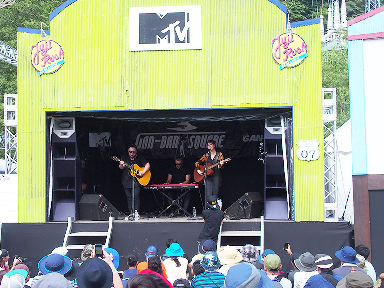 フジロックの穴場、MTVステージで様々な”距離感”を計測！#fujirock 31_P7262388