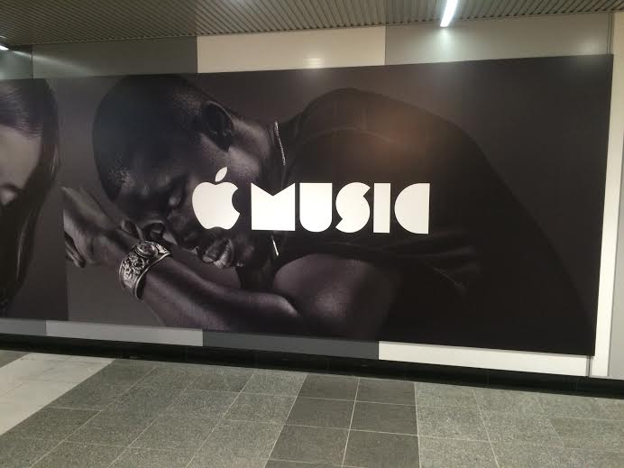 渋谷駅に突如出現したApple Musicの広告がカッコイイ！ img21