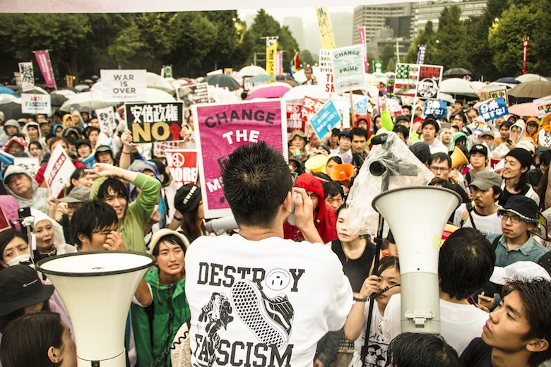 SEALDs、激動の半年間を記録したドキュメンタリー映画の公開が決定。 film160225_aboutmyliberty_6