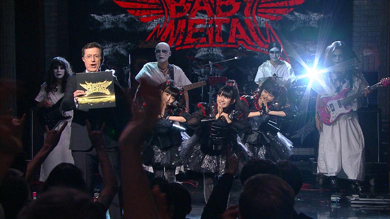 BABYMETAL、米人気テレビ番組に出演！“ギミチョコ！！”生演奏動画を公開 muisc160407_bm_1