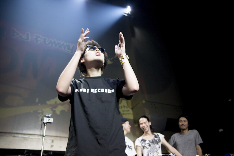 【インタビュー】DJ KENTARO、DJ IZOHら世界トップDJを輩出。DMC JAPAN代表が語る大会復活秘話 music160812_dmc_fummy1
