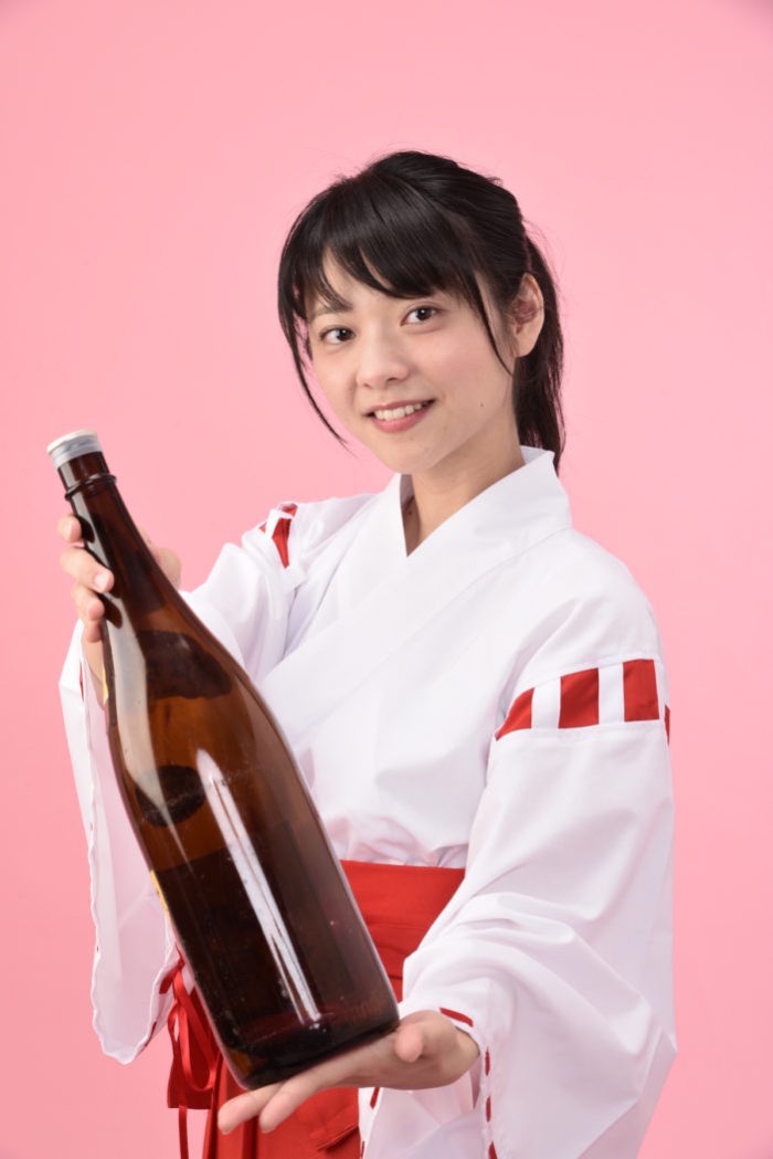 日本酒の魅力をみんなにお届け！日本酒アイドル、RICE-HEARTとは…！？ 4f0e0a11a0f15845782c18e01c1597d1-700x1049