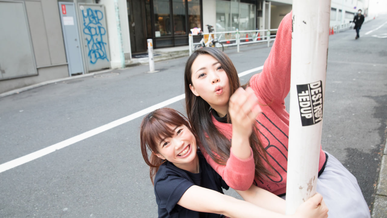 インタビュー アラサー女性2人組ユニット女子独身倶楽部 アラサー女子の生態から最新作 徳川家家訓 までを語る Qetic