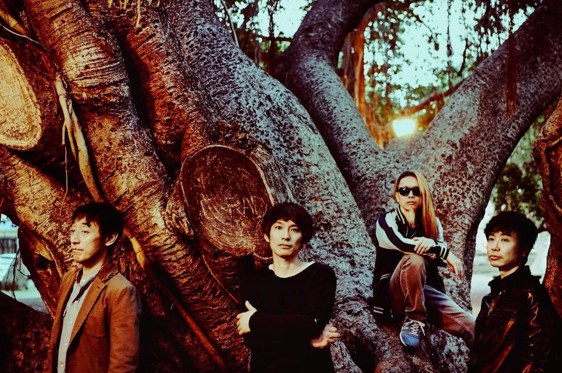 スピッツ、メンバーチェンジなく結成30周年！全シングルコレクションで