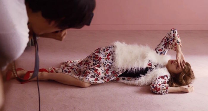 乃木坂46・白石麻衣「CECIL McBEE」ルックブック撮影の裏側公開！動画