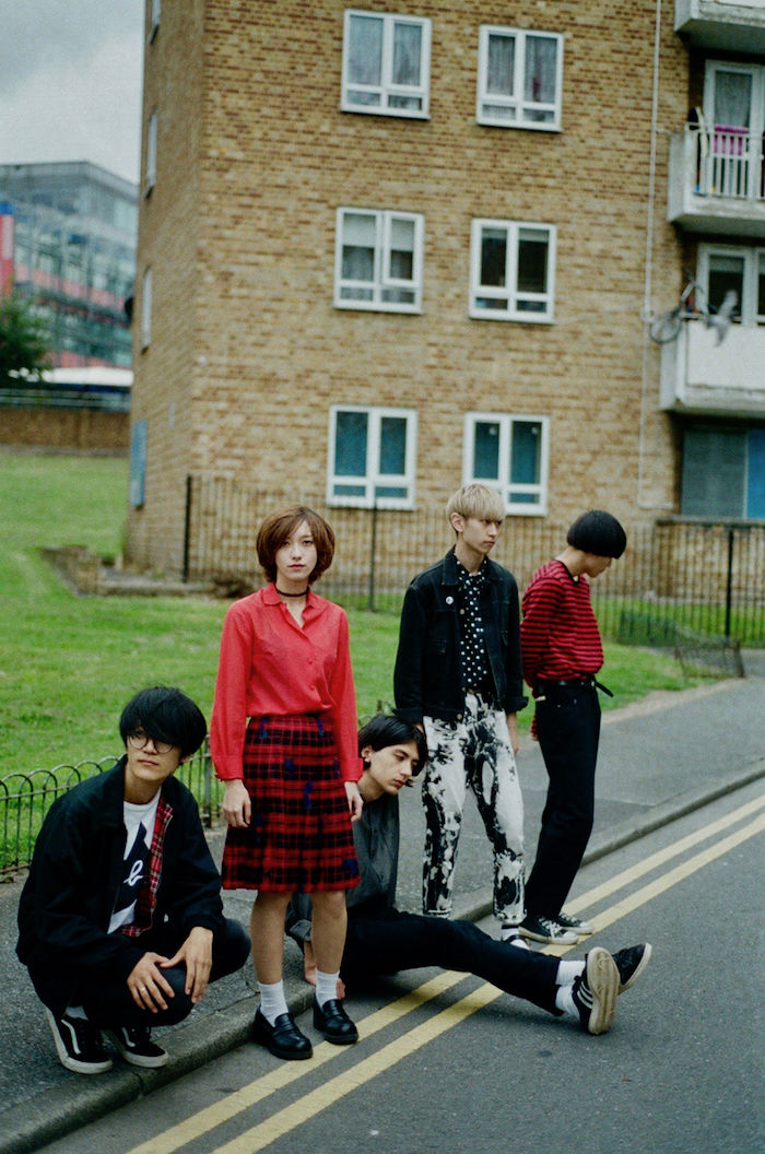 UKのフェス出演、海外バンドとの共演で話題の現役大学生の5人組、Luby SparksのデビューCD『Thursday』が発売 Photo_LS_2-700x1056