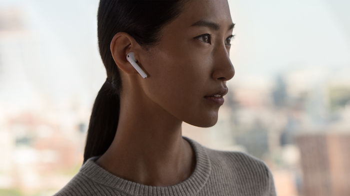 AirPodsワイヤレス充電ケースは12月発売、価格は7,800円か？ technology170915_airpods_1-700x393