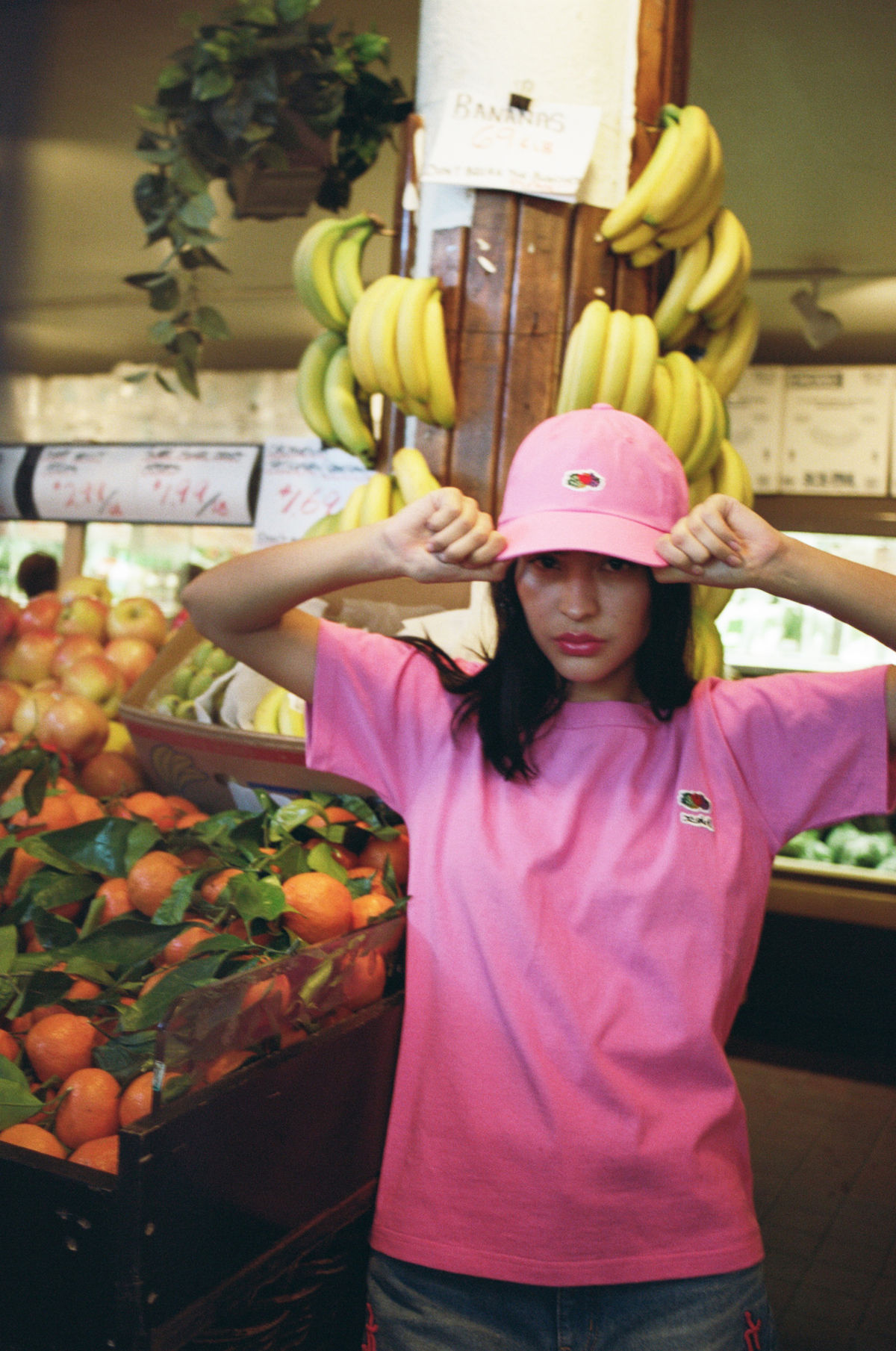 X-girl × Fruit of the Loom 代名詞であるフルーツのロゴが印象的なコラボアイテムが登場！ fashion180216_xgirl_3-1200x1809