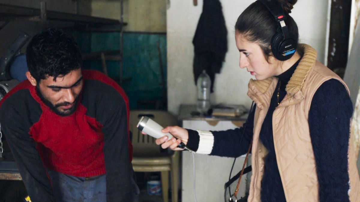 映画『ラジオ・コバニ』公開決定！瓦礫 と化した街で大学生がはじめたラジオ局の物語 film180215_kobani_012-1200x675
