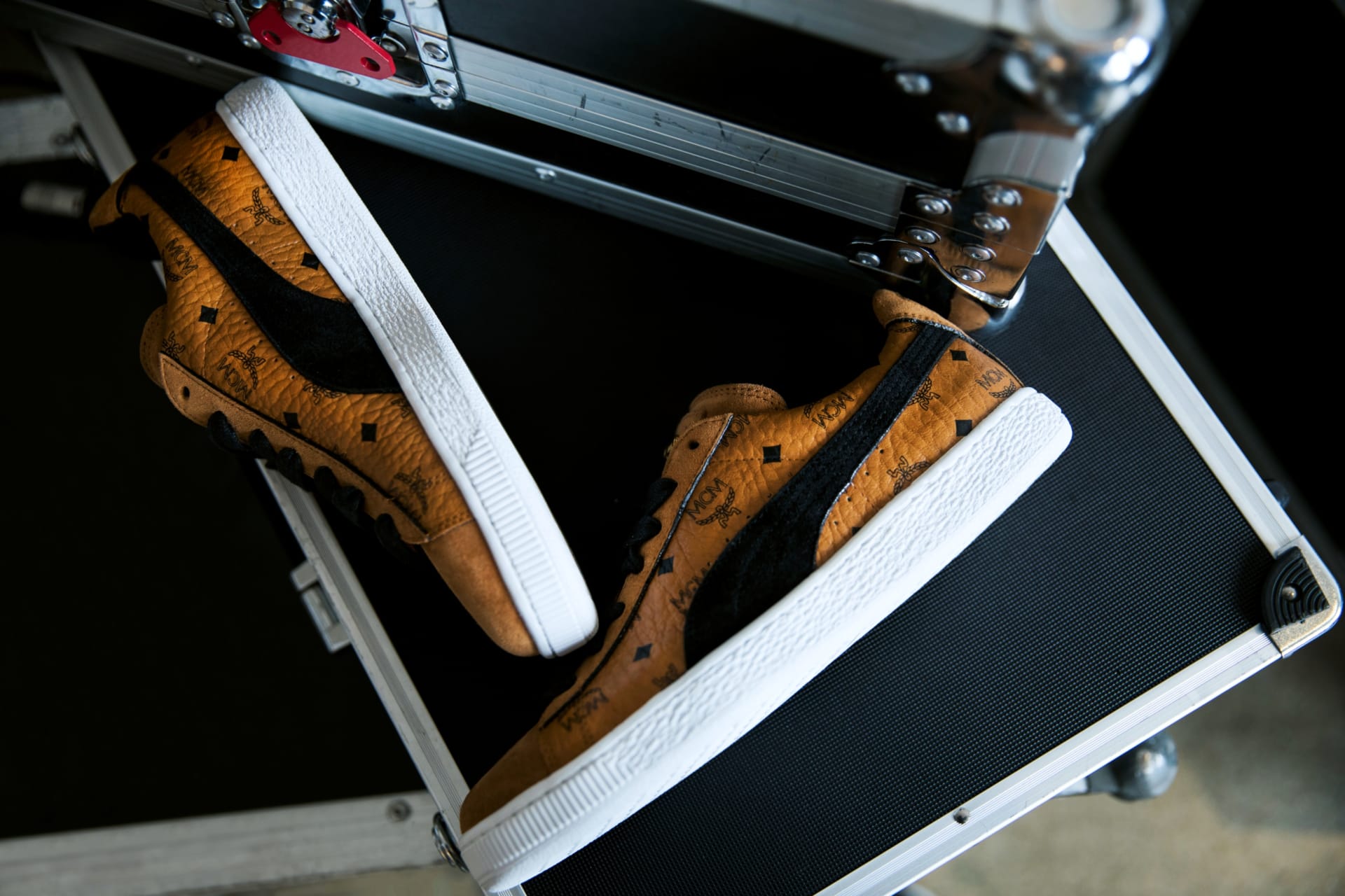 プーマ×MCM、スウェード50周年記念コラボモデル登場！ | Qetic