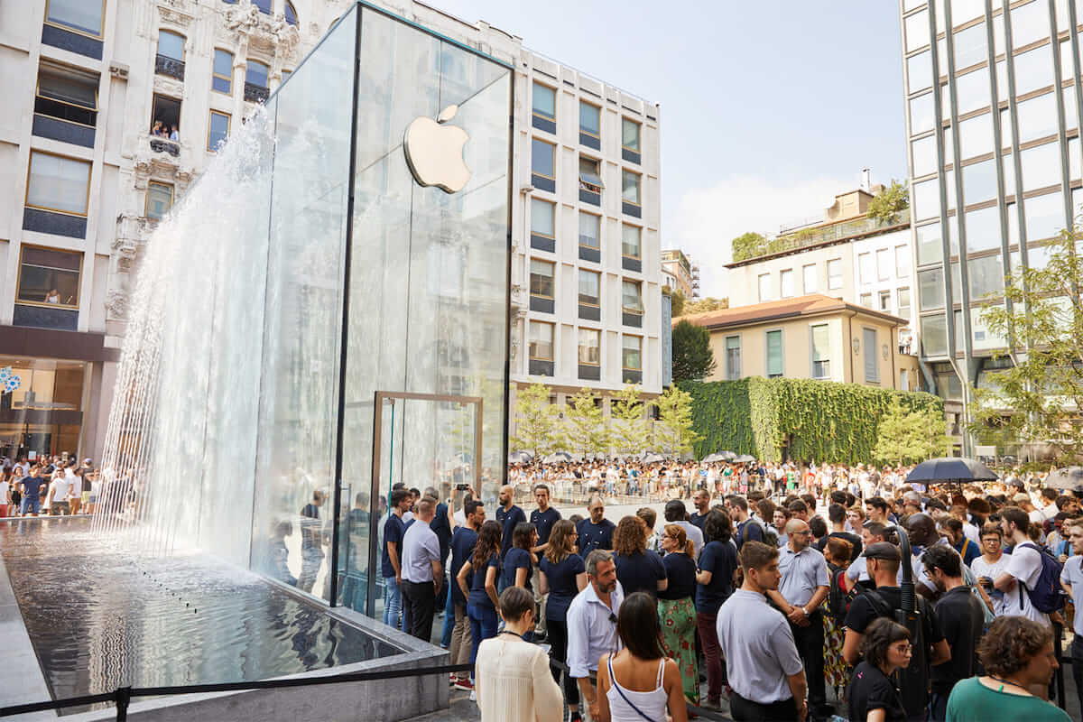 Apple Piazza Libertyオープン！オシャレな街ミラノに美しいApple Storeが誕生！ technology180730_apple-piazza-liberty_8-1200x800