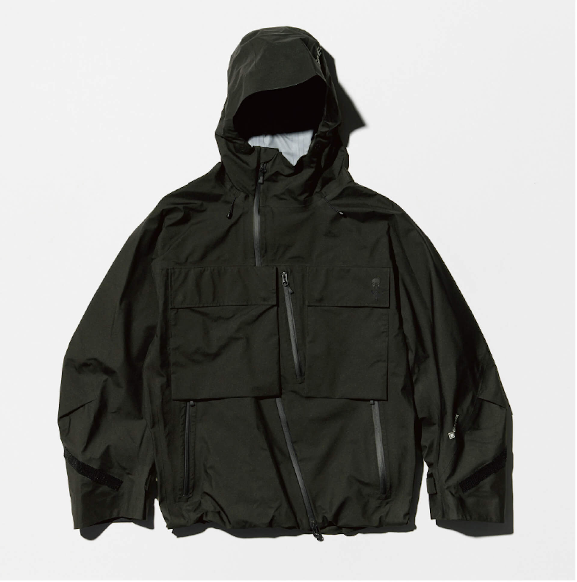 D-VECとALMOSTBLACKが初のコラボ！GORE-TEX PRODUCT使用のシェル