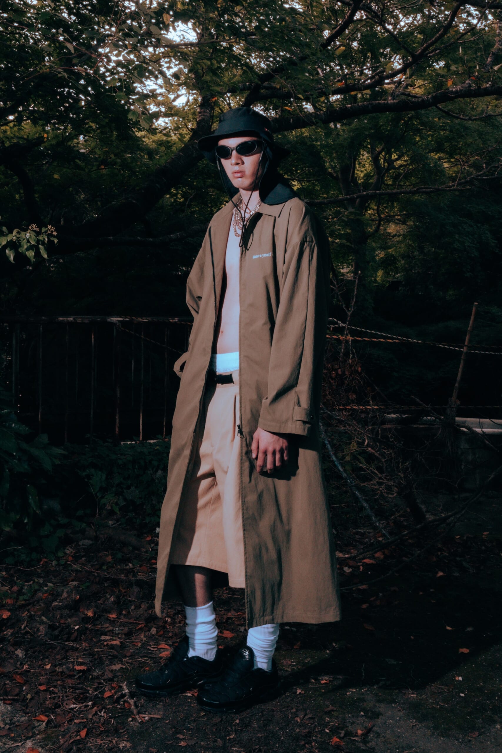 〈UNDERCOVER〉を経て独立した木村優によるブランド〈KIMRA〉がファーストコレクションを引っ提げローンチ 14-1-scaled