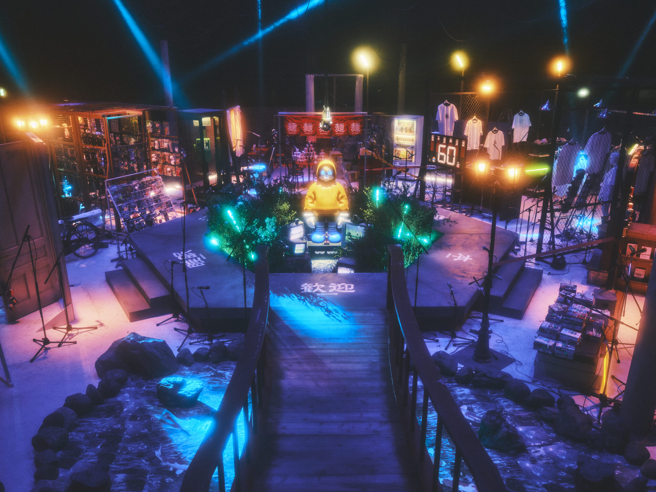 音を立てれば即退場。Red Bullをパートナーに迎えた“全商品盗めるコンビニ”「盗-TOH-」が赤坂に出現！BMXから宅麺まで、スリル満点の体験型イベントが明日より開幕 0312_55-scaled