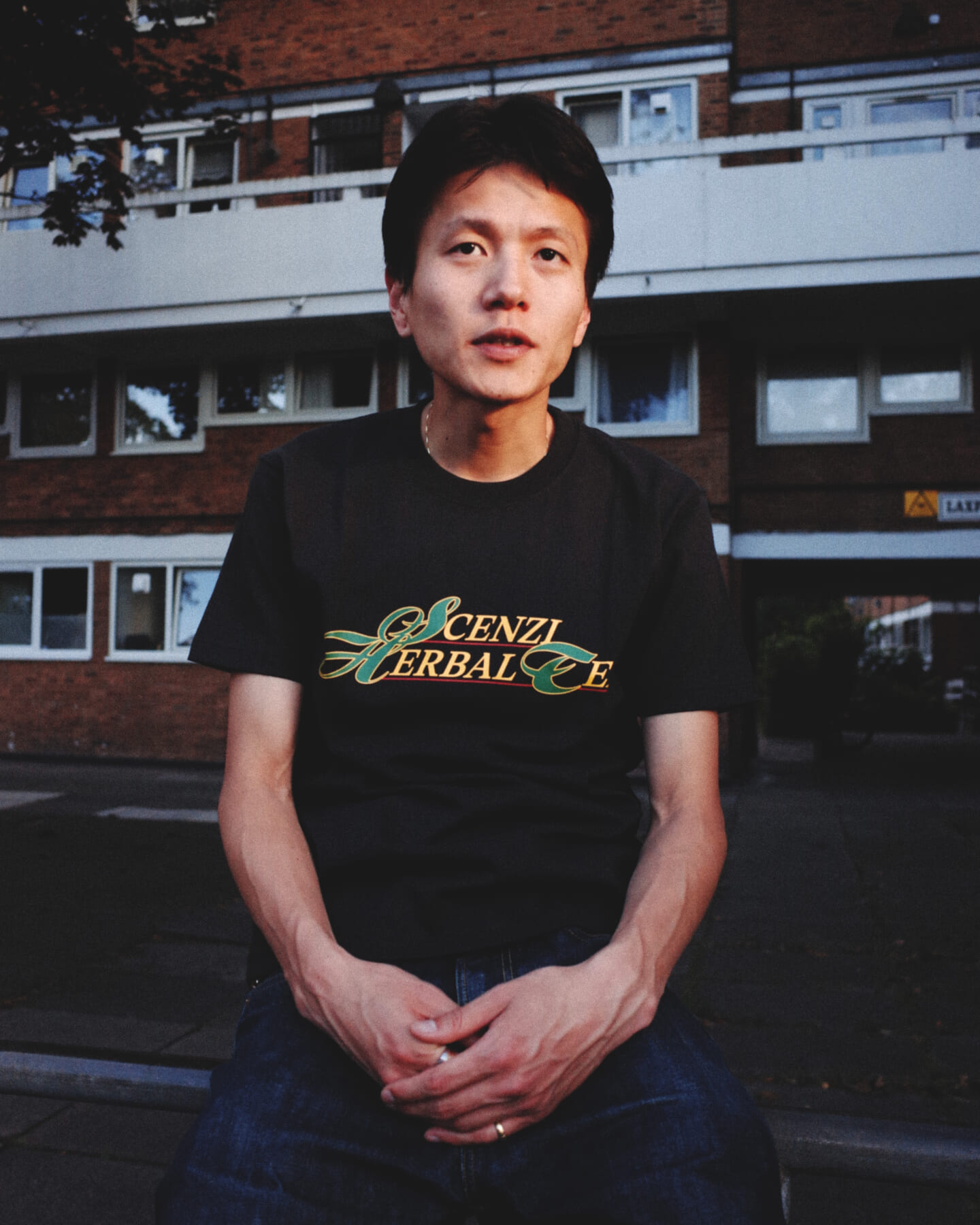 モデル 風間エイリと夫の〈BoTT〉のTEITOが手がけるハーブティブランド〈SCENZI Herbal Tea〉がローンチ 05-1440x1800 モデル 風間エイリと夫の〈BoTT〉のTEITOが手がけるハーブティブランド〈SCENZI Herbal Tea〉がローンチ 05-1440x1800